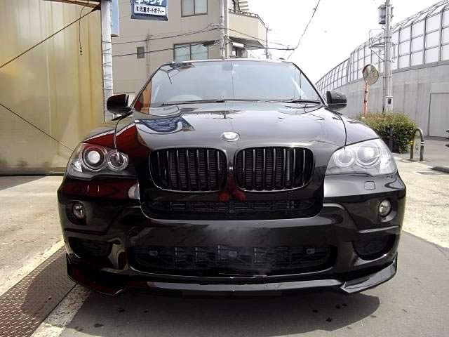 ＢＭＷ　Ｘ５　フロントバンパー修理